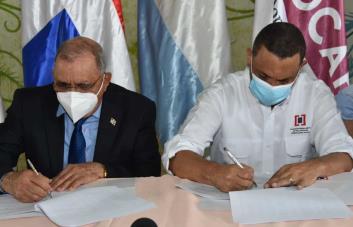 Residentes de Los Guaricanos recibirán títulos de propiedad de sus viviendas y solares