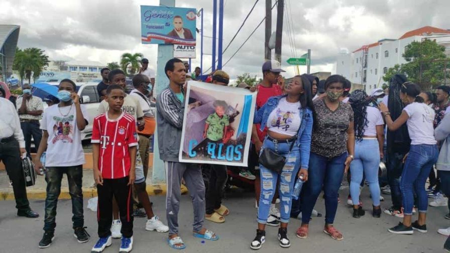 Familiares de niños embestidos por yipeta en SPM dicen los demás responsables deben pagar