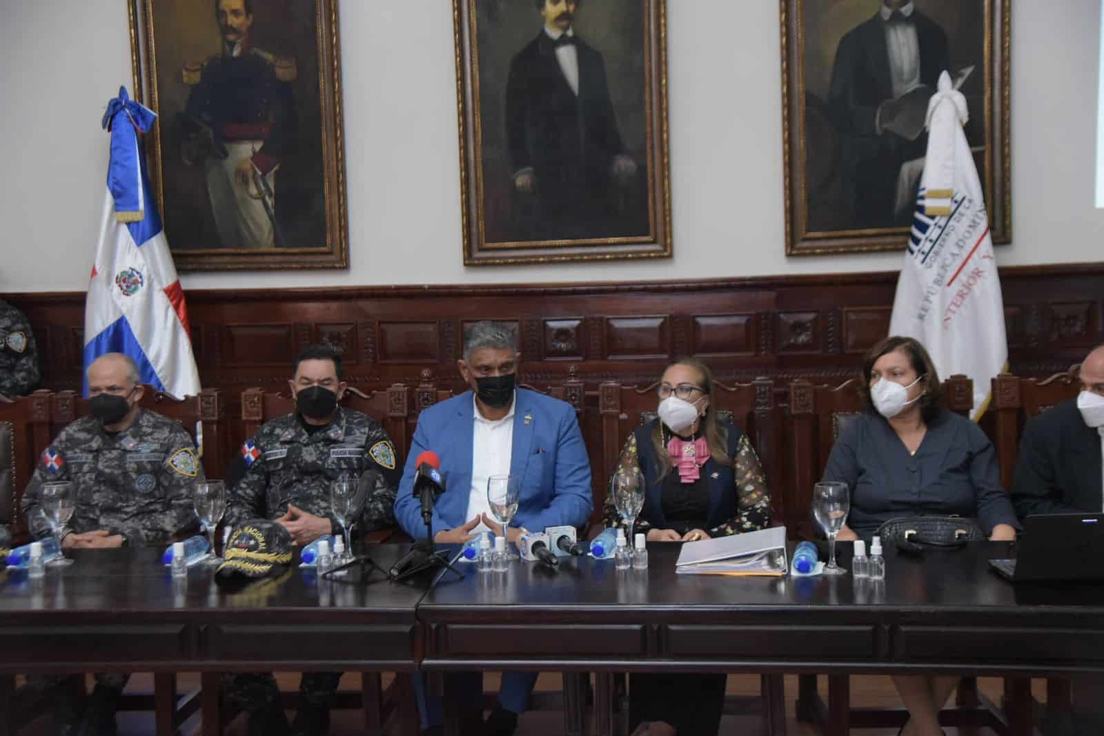 El ministro de Interior y Policías, Jesús -Chu- Vásquez, y el director general de la Policía Nacional, mayor general Eduardo Alberto Then, durante  una actividad 