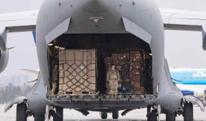 Llegan a Polonia cazabombarderos y helic&oacute;pteros de EEUU