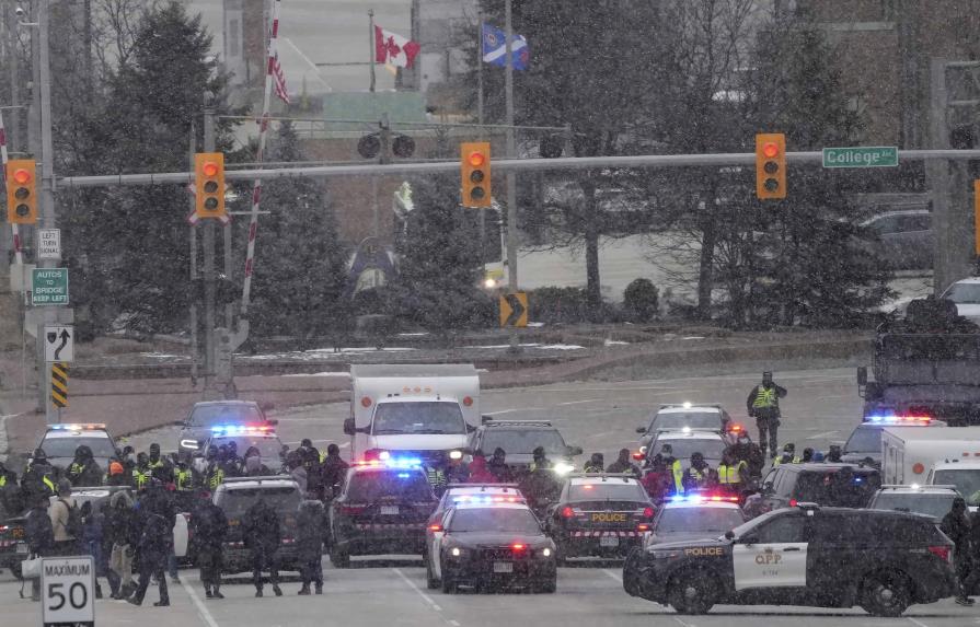 Bloqueo en frontera Canadá-EEUU concluye pacíficamente