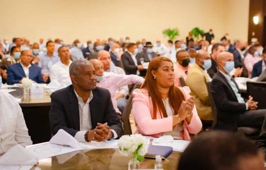 PRM reúne a sus dirigentes nacionales
