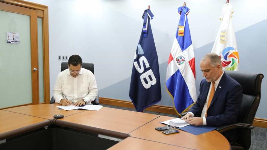Cámara de Santo Domingo y Superintendencia de Bancos acuerdan intercambiar información Cámara de Santo Domingo y Superintendencia de Bancos acuerdan intercambiar información