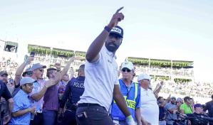 Ryder logra hoyo en uno; Theegala lidera en Phoenix