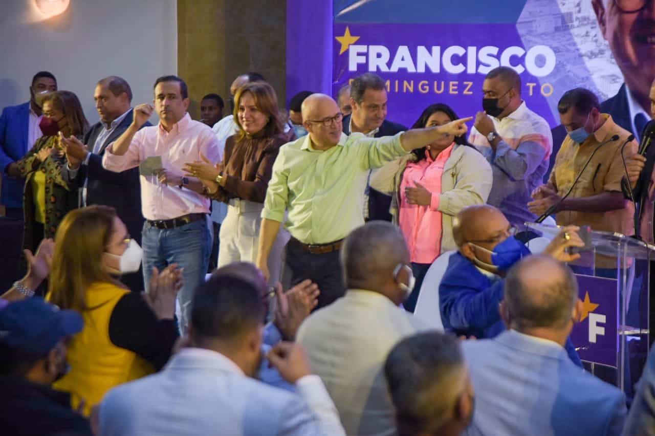 Francisco Domínguez Brito saluda a los presentes 