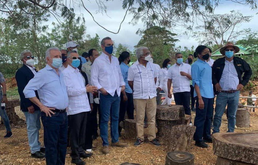 Abinader supervisa creación de parque Ecológico Urbano de Santo Domingo Este