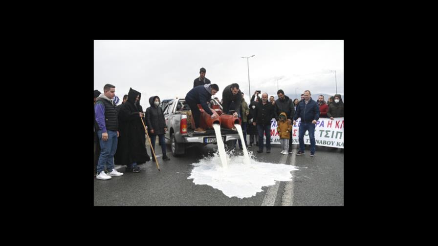 Agricultores en Grecia amenazan con protestas por precios