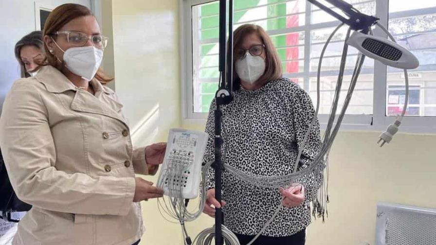 Hospital Infantil Arturo Grullón recibe electroencefalógrafo