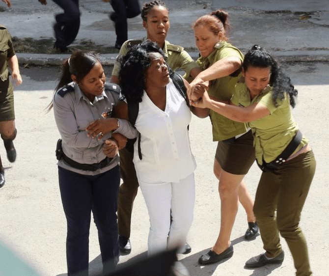 Dejan en libertad a las Damas de Blanco detenidas temporalmente en Cuba