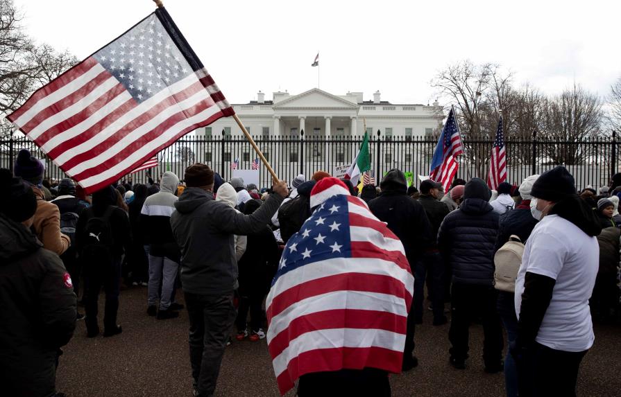 Un Día Sin Inmigrantes le recuerda a Biden la urgencia de una reforma