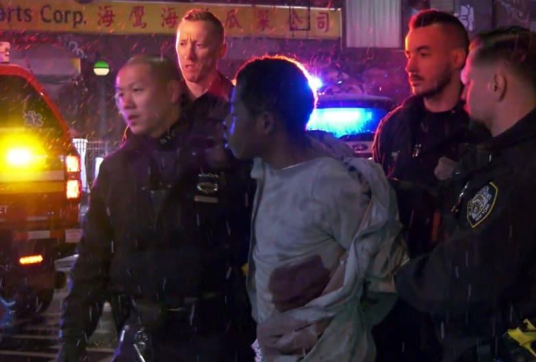 Hombre acusado de asesinato tras apuñalar a una mujer en Chinatown