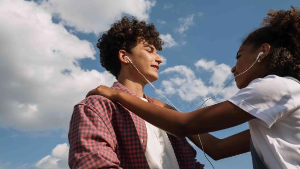 5 playlists para escuchar en pareja