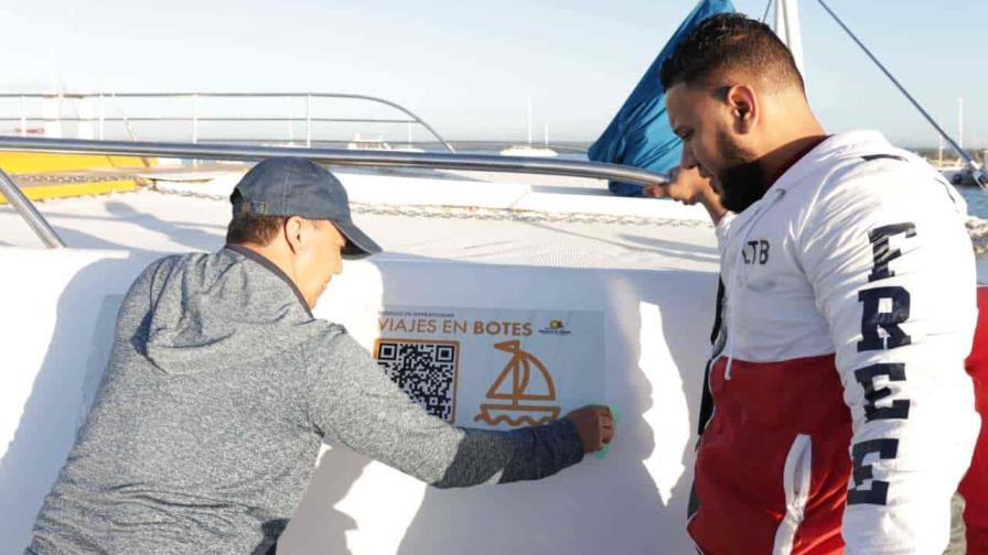 Rotulan embarcaciones de transporte marítimo con código QR en la región Este