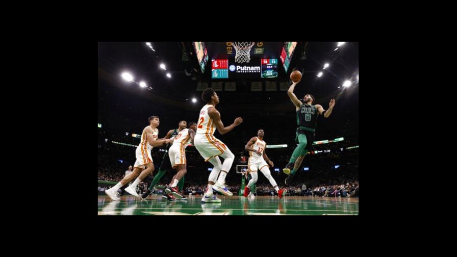 Celtics reaccionan e hilvanan ocho triunfos a vencer a Hawks