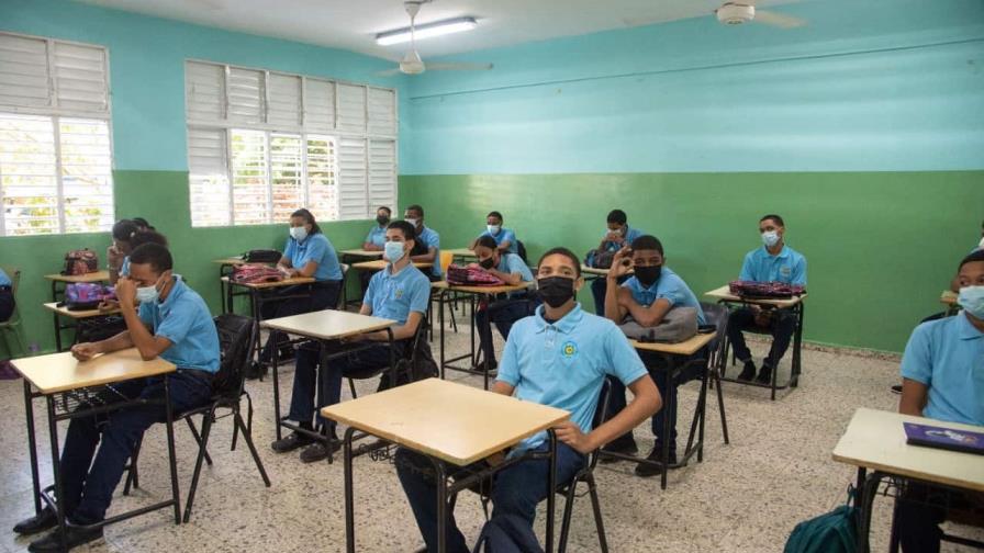 El Consejo Nacional de Educación se reúne para aprobar los  libros de secundaria