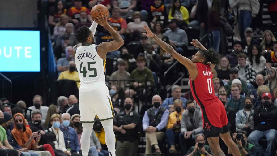 VÍDEO | Vuelve Gobert, Mitchell guía al Jazz a triunfo sobre Rockets VÍDEO | Vuelve Gobert, Mitchell guía al Jazz a triunfo sobre Rockets