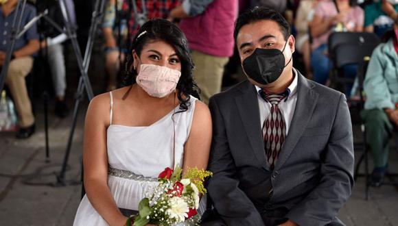 Más de 660 parejas se casan en San Valentín en un suburbio de Ciudad de México