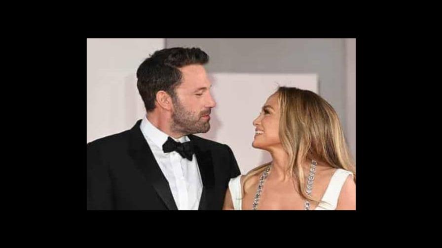 Ben Affleck sorprende a Jennifer López con un video de amor