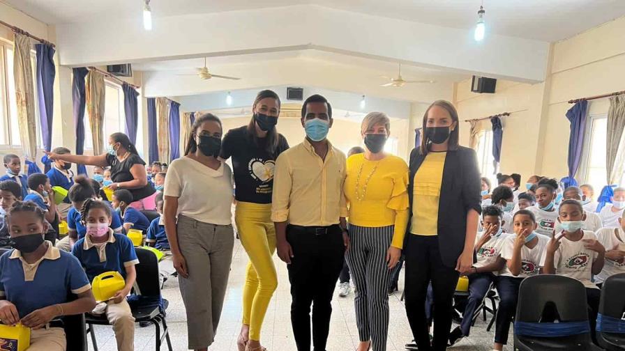 Oncólogos realizan charla por el día internacional de la lucha contra el cáncer infantil