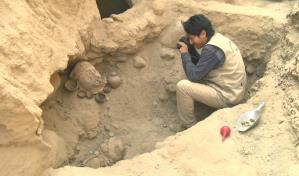 Arqueólogos hallan momias de seis niños víctimas de sacrificios en Perú