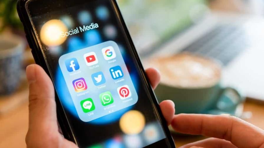 Solicitantes de cualquier tipo de visas hacia EEUU deben reportar cuentas de redes sociales