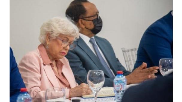 Proponen fusionar ministerios de la Juventud y la Mujer para crear un ministerio de la familia