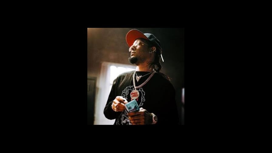 Rochy RD visita los reclusos de la cárcel de La Victoria