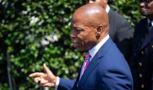 Nueva York propone recorte del gasto, pero protege el presupuesto policial