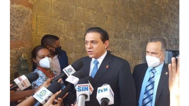 El levantamiento de las restricciones no marca el fin de la pandemia en el país