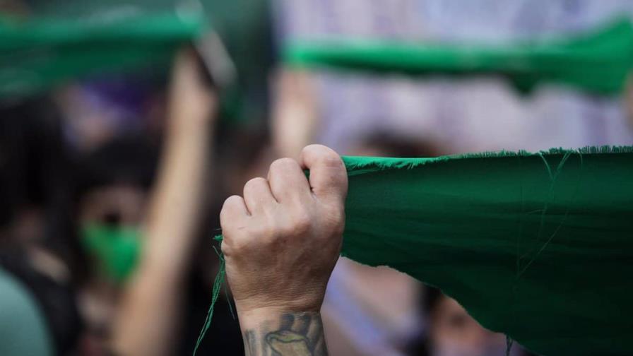 El Parlamento de Ecuador aprueba el aborto en casos de violación