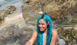 De Bichota a Sirenita, Karol G enciende las redes posando desnuda