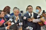 PLD y PRD acusan al Gobierno de presionar a sus alcaldes para que pasen al PRM PLD y PRD acusan al Gobierno de presionar a sus alcaldes para que pasen al PRM