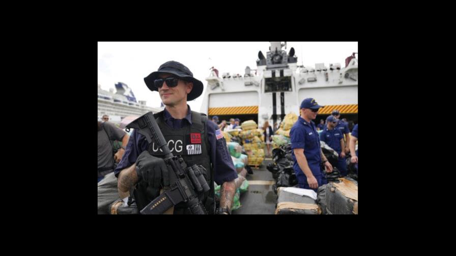 Guardia Costera de EEUU descarga 30 toneladas de cocaína