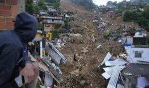 Muertos por deslaves y lluvias torrenciales aumentan a 78 en Brasil