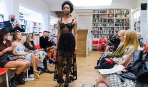 Abre la Semana de la Moda de Londres, sin Burberry ni Victoria Beckham