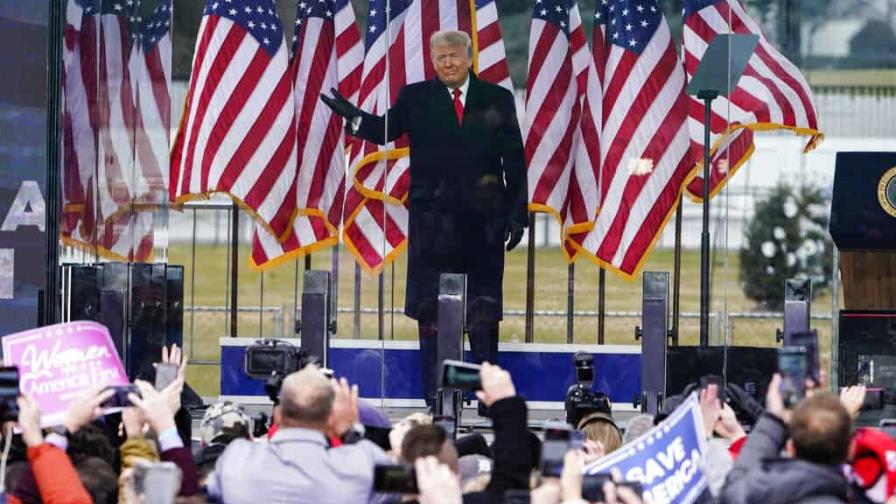 Juez rechaza desechar demandas contra Trump por 6 de enero Juez rechaza desechar demandas contra Trump por 6 de enero