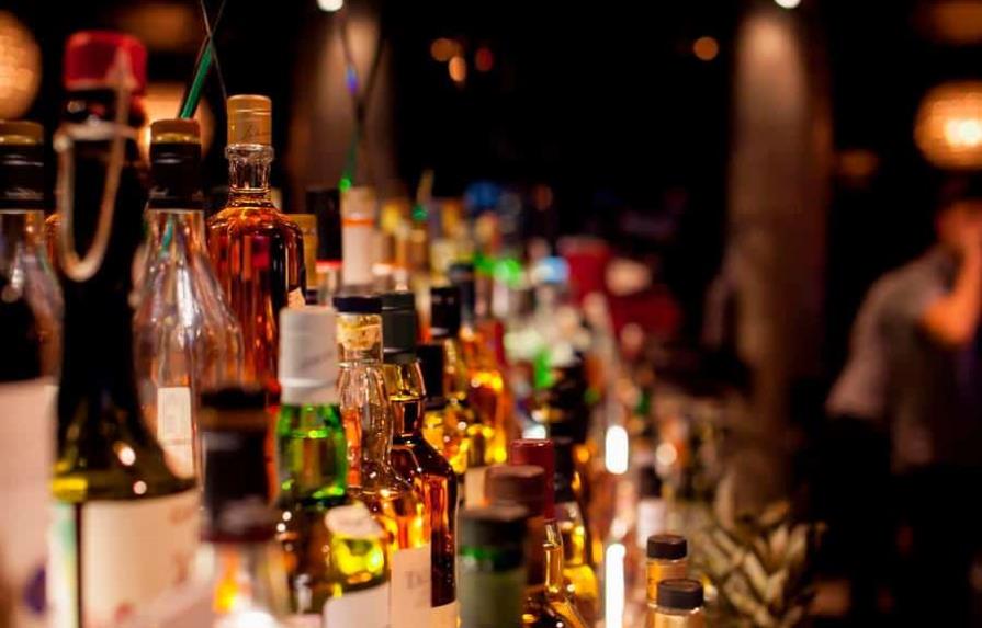 Levantamiento de restricciones no incluye horario de expendio de bebidas alcohólicas