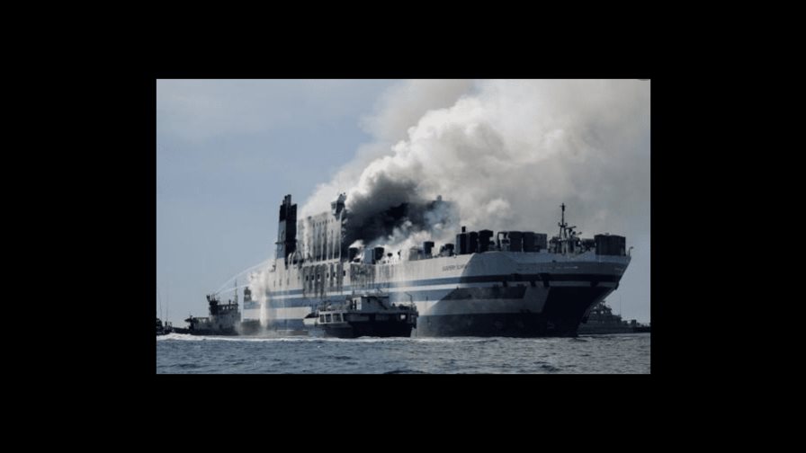 Once personas están desaparecidas tras el incendio de un ferry en Grecia Once personas están desaparecidas tras el incendio de un ferry en Grecia