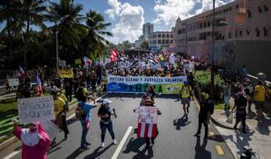 Crecen las protestas por mejoras salariales en Puerto Rico