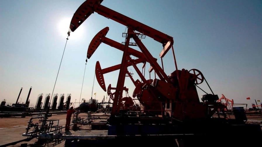 El petróleo de Texas baja un 0,8 % y cierra en 91,07 dólares el barril