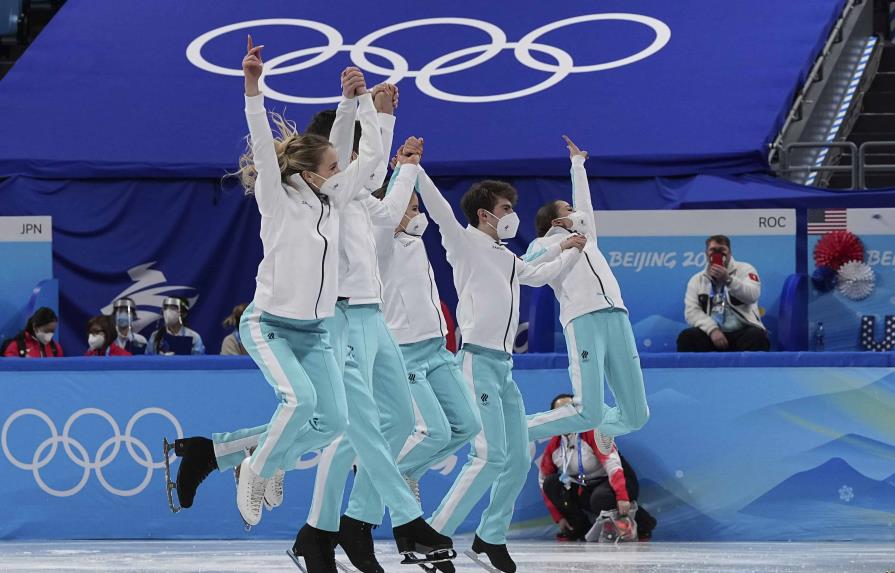 Panel rechaza entregar medallas a patinadoras de EEUU