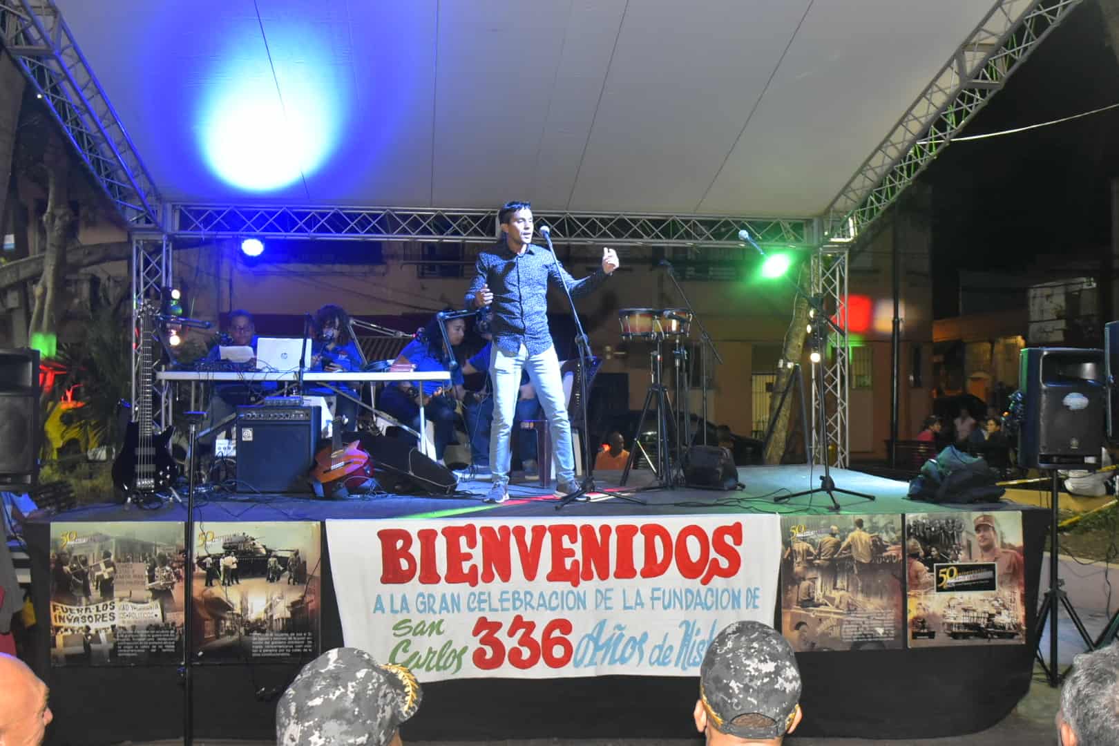 El baladista José Ventura durante el evento 