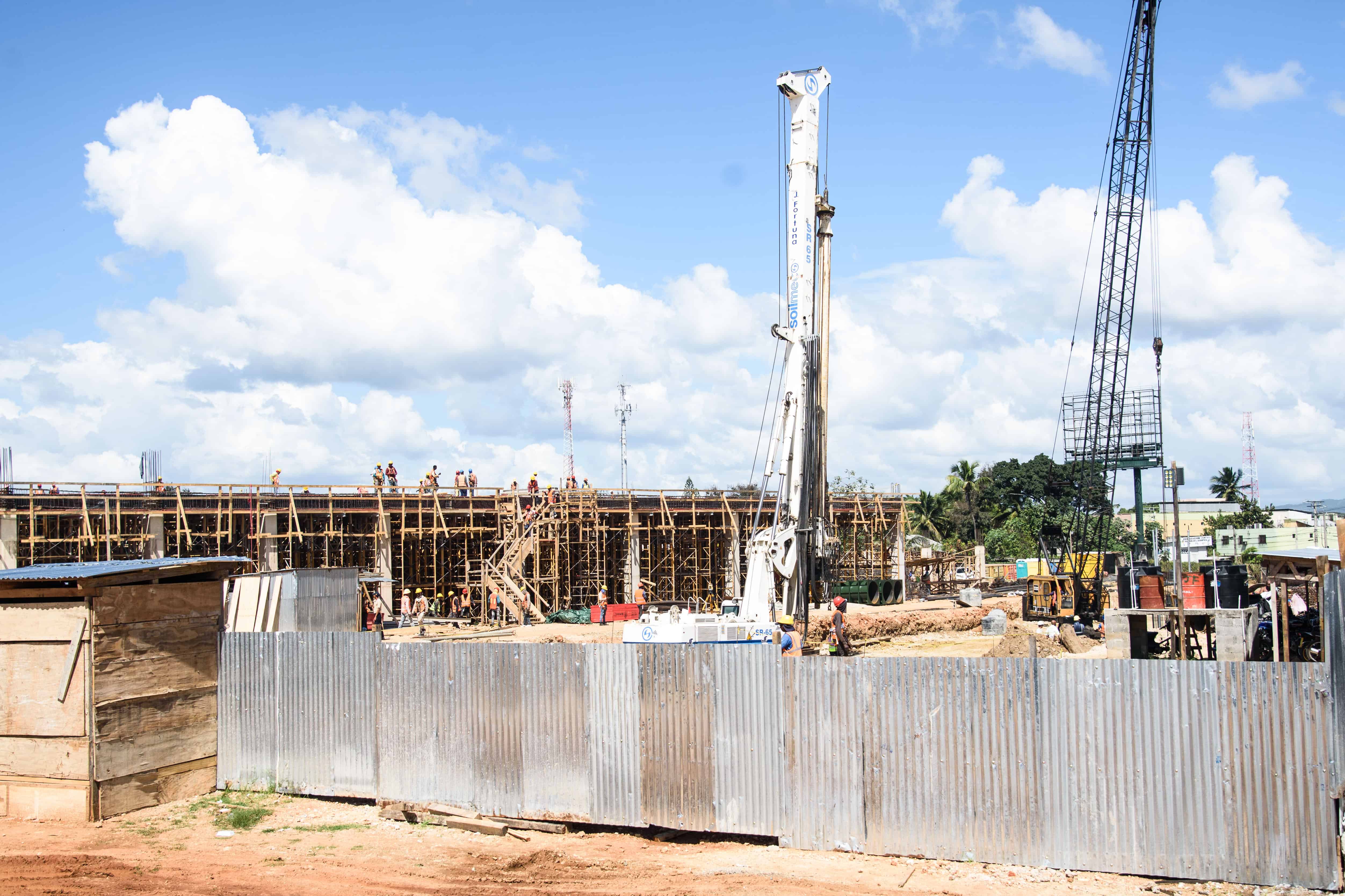 Panorámica general de cómo avanzan los trabajos en la construcción de la nueva estación del teleférico.