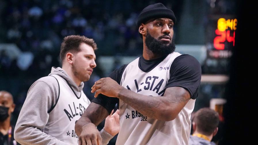 LeBron disfruta de un All-Star en casa en su temporada más extraña LeBron disfruta de un All-Star en casa en su temporada más extraña