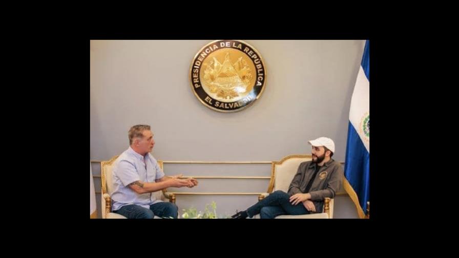 El actor Daniel Baldwin se reúne con el presidente de El Salvador