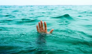 Encuentran cad&aacute;ver en aguas de playa Pirata en Los Corales de B&aacute;varo