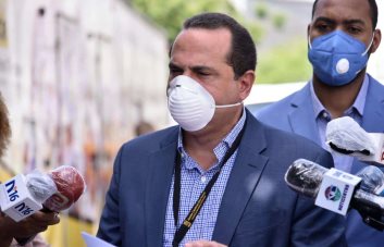 Fuerza del Pueblo pide a JCE investigar presión a alcaldes para que pasen al PRM