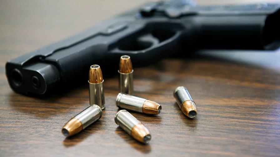 Estudiante mexicano se dispara en su mano tras llevar arma a la escuela Estudiante mexicano se dispara en su mano tras llevar arma a la escuela