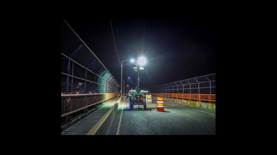 Iluminan el puente de la Bicicleta