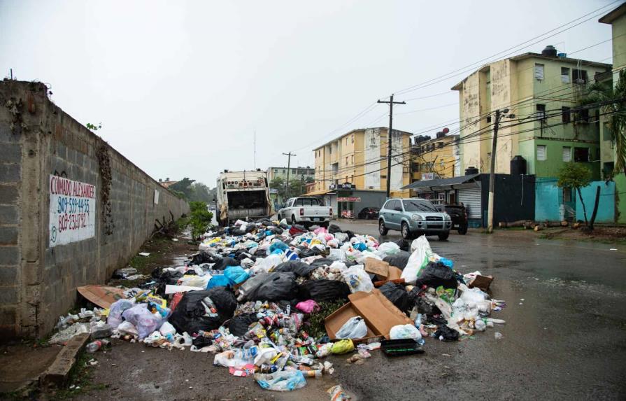 La basura sigue presente en zonas de Santo Domingo Este